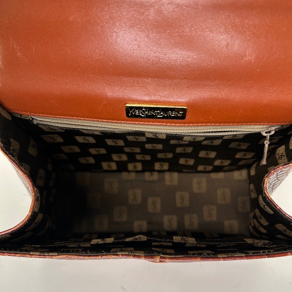 Yves Saint Laurent Vintage Classic Bag - Picture 10 of 16